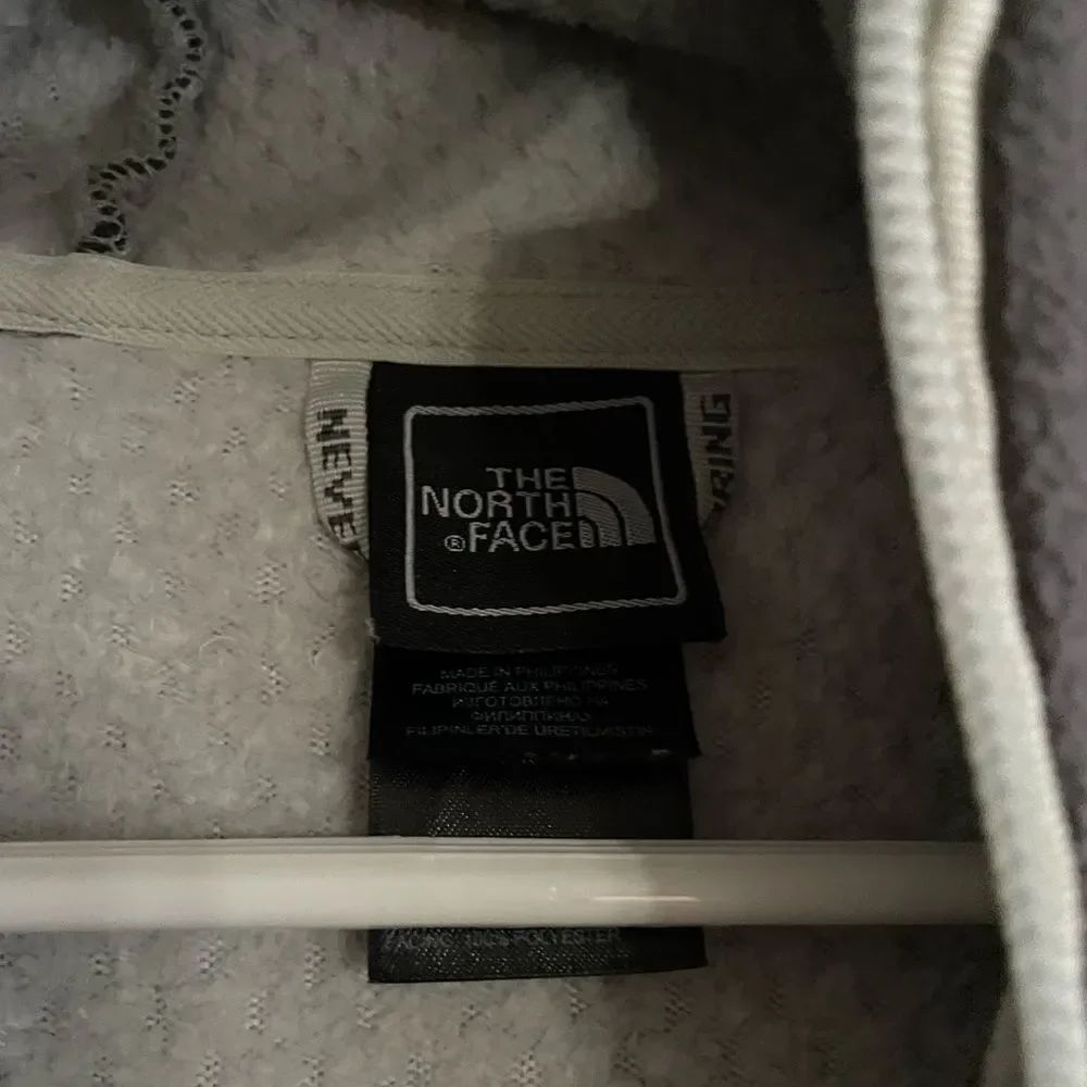 North Face jacket - Picture 3 of 8